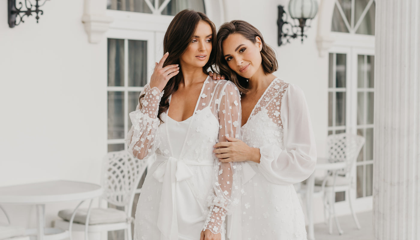 Silk Bridesmaid Robe Gifts White Lace Bridal Robe for Wedding