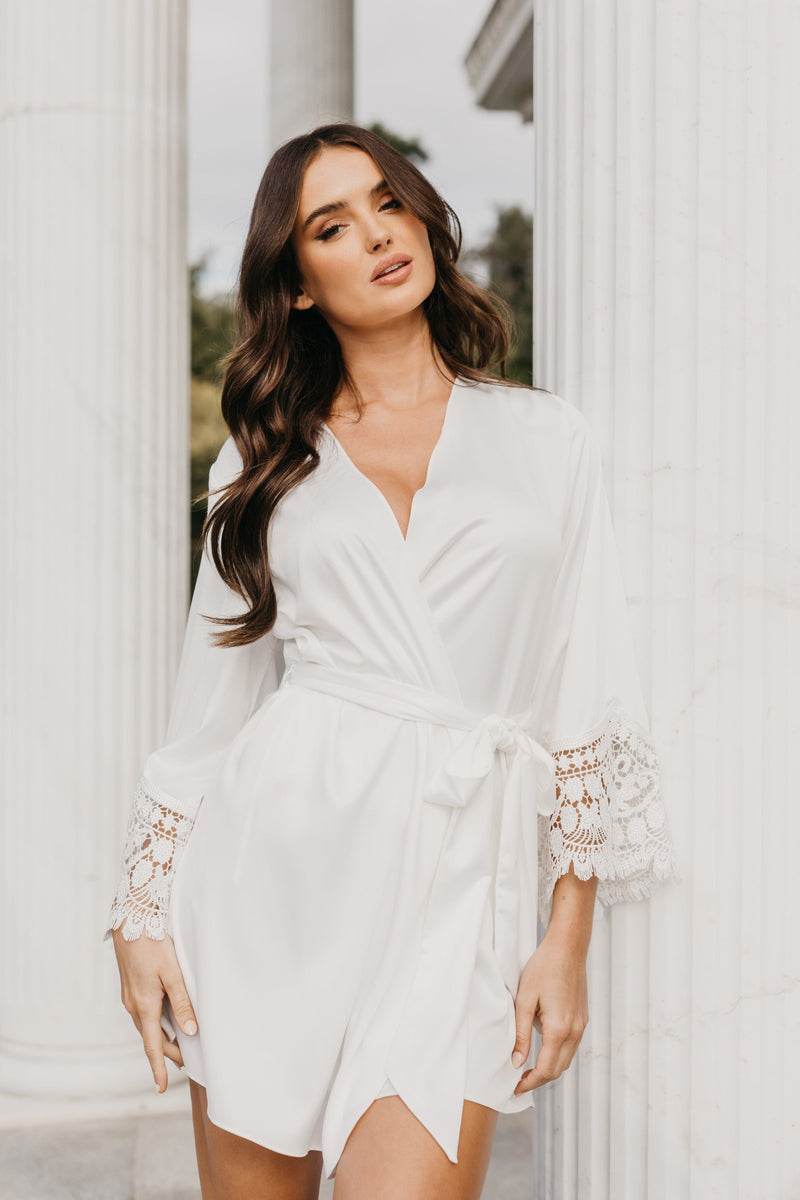 Scarlett Petal Hem Lace Trim Satin Robe – Lerose USA